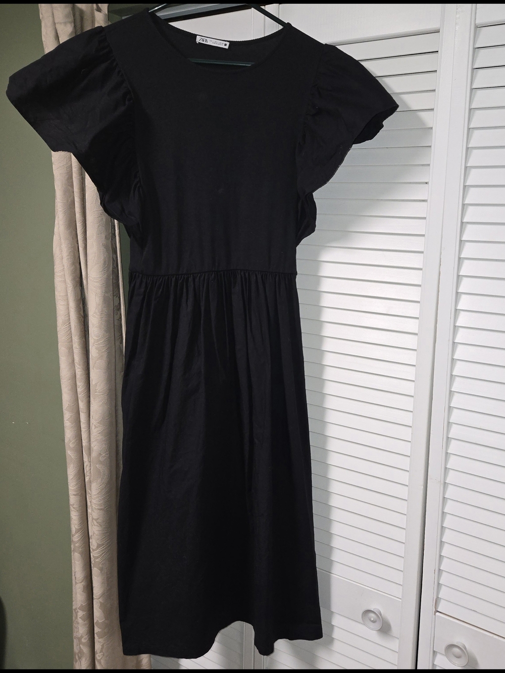 Zara Ruffle Flutter Sleeve Black Midi Dress - Size Large - Excellent Condition